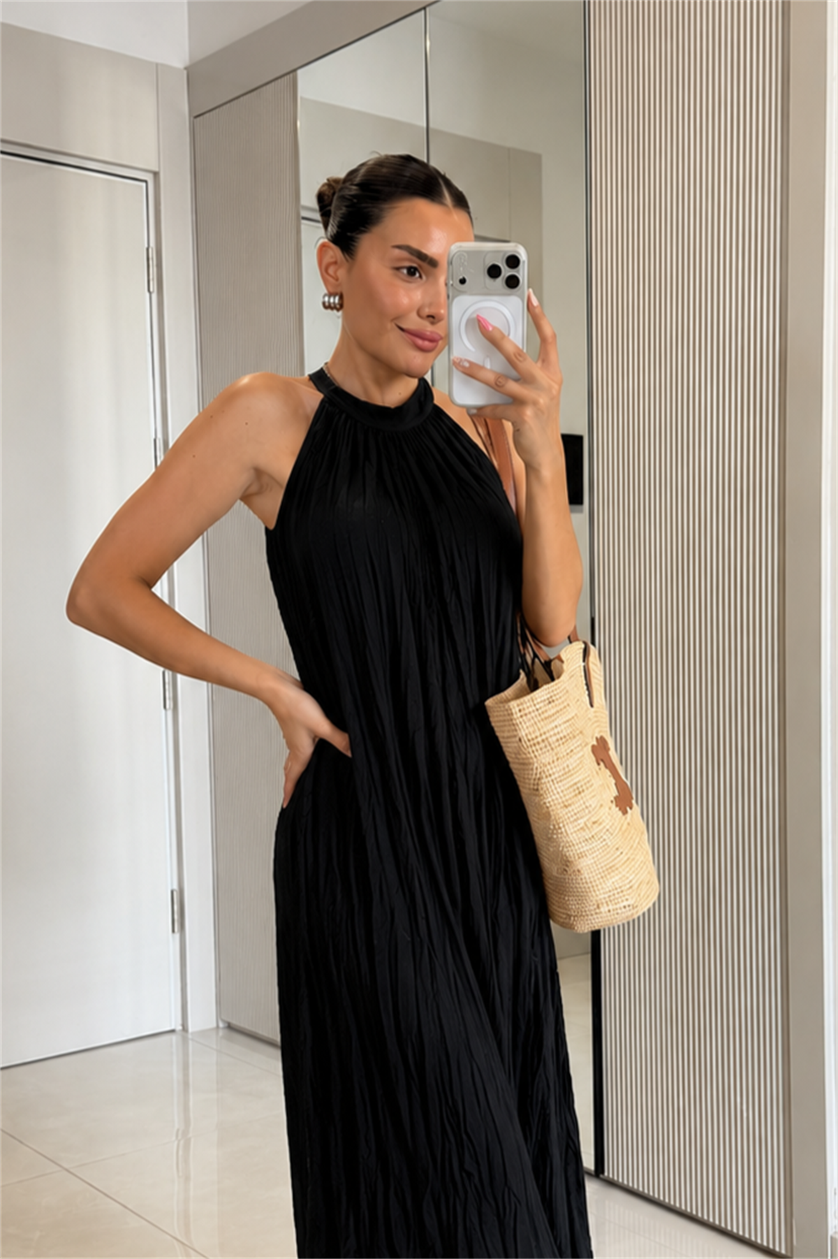Shaila Siyah Kırışık Model Maxi Elbise