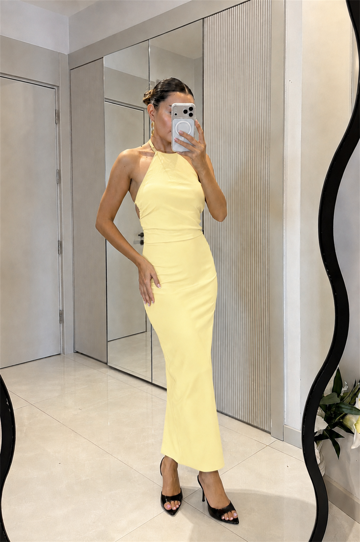 Shanna Sarı Kolye Detaylı Sırt Dekolteli Elbise