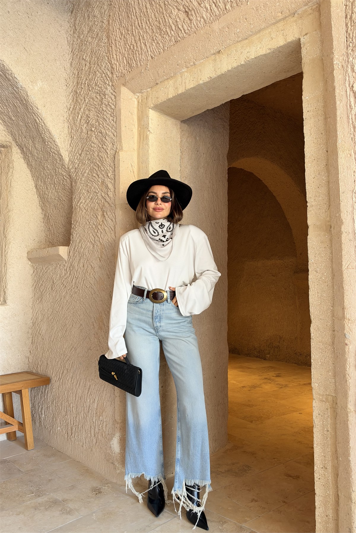 Sharp Lightblue Yüksek Bel Paçası Püsküllü Jean