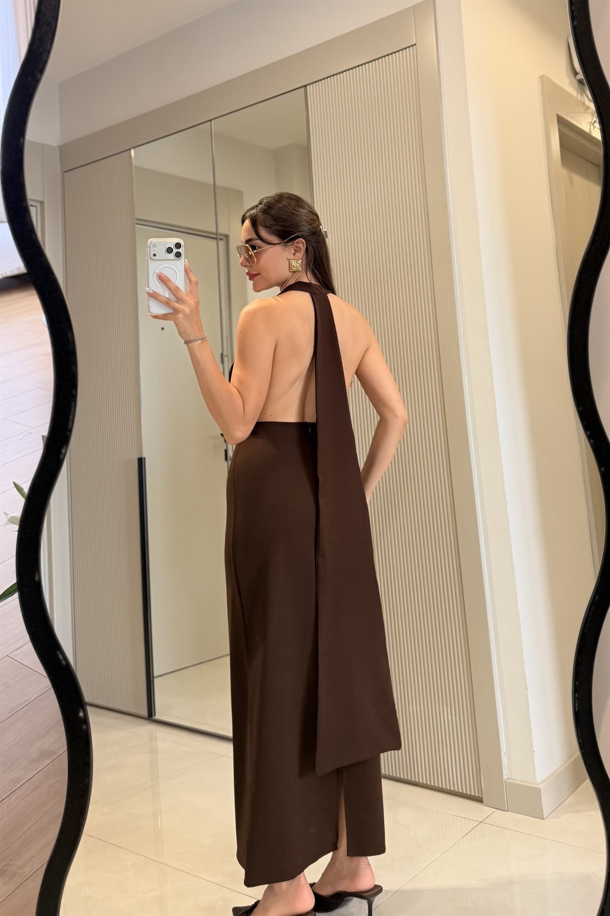 Sherlock Kahve Halter Yaka Maxi Elbise