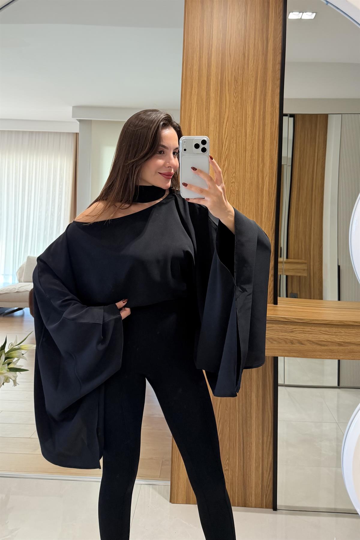 Sienna Siyah Fularlı Bluz
