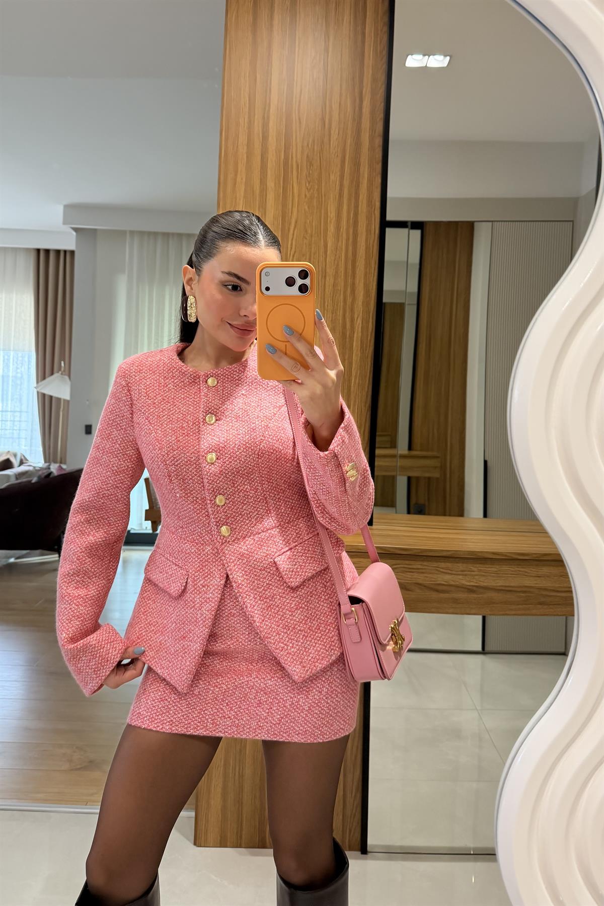Siu Pembe Tüvit İçi Şortlu Takım