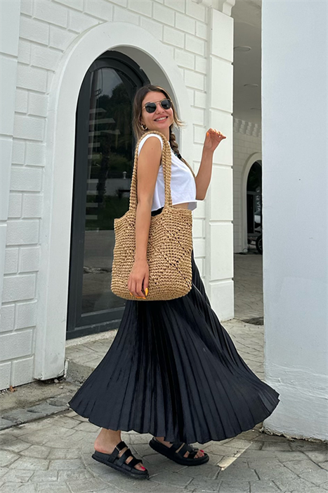 Siyah pileli midi etek