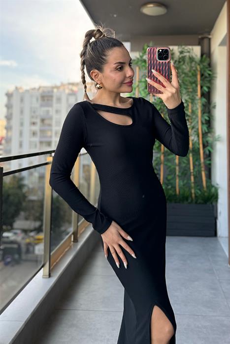 Slevee Yakası Dekolteli Siyah Fitilli Elbise