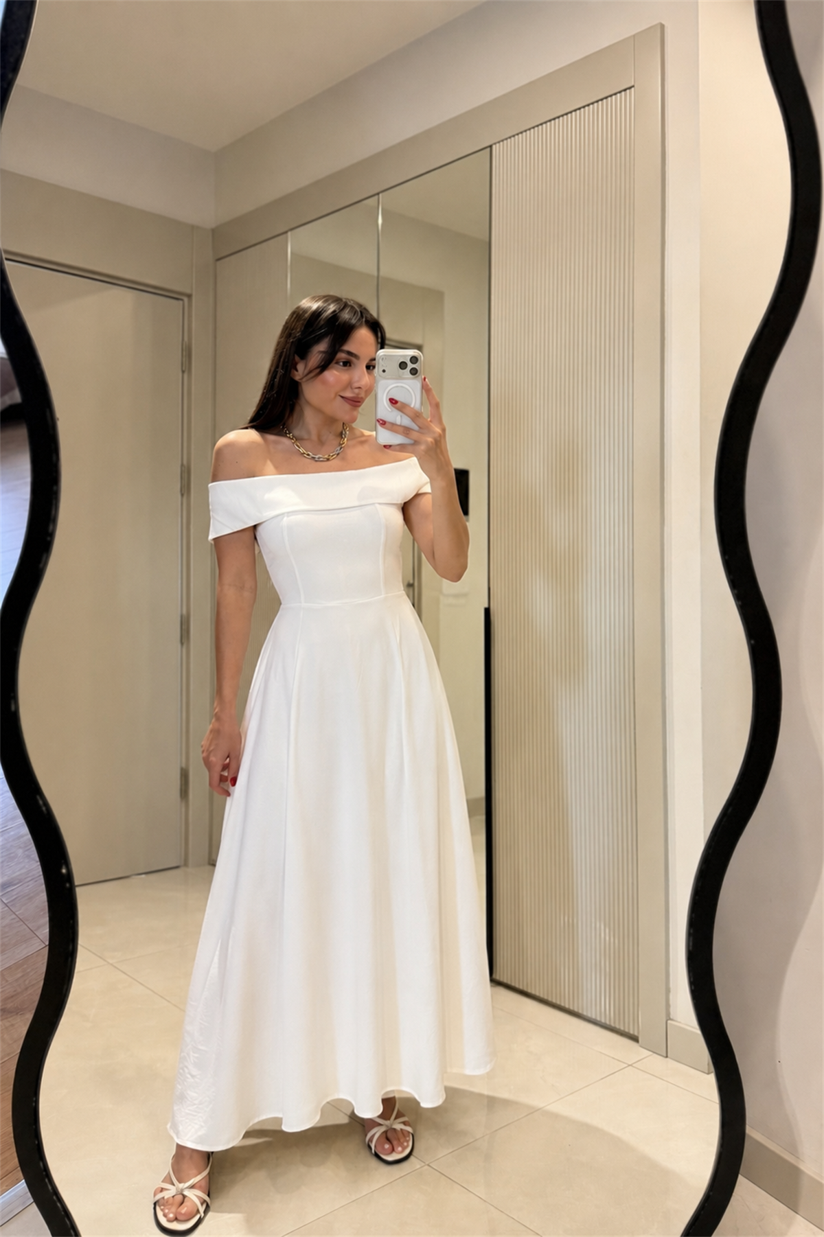 Soelle Beyaz  Madonna Yaka Çan Elbise
