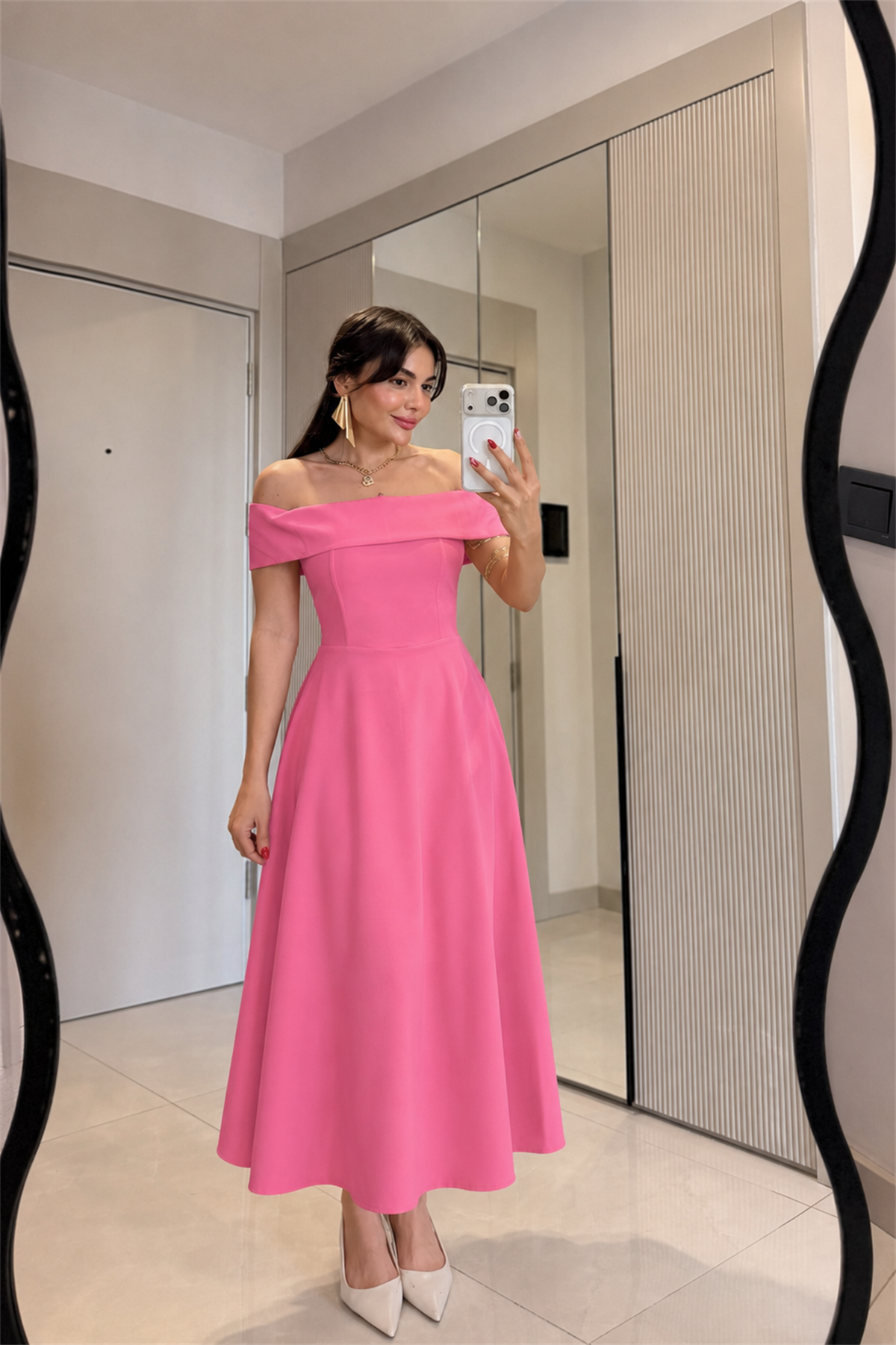 Soelle Pembe Madonna Yaka Çan Elbise