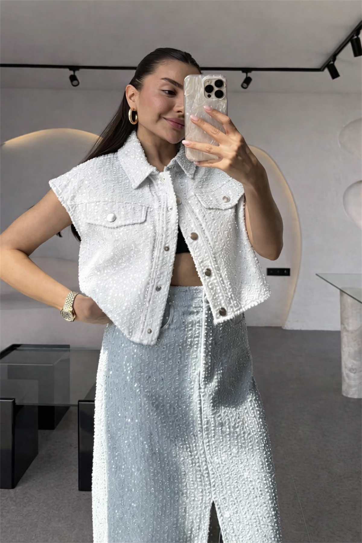 Sofia Beyaz Payetli Kolsuz Gömlek