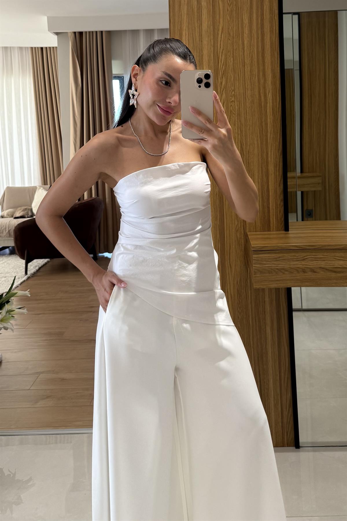 Solya Beyaz Straplez Crop