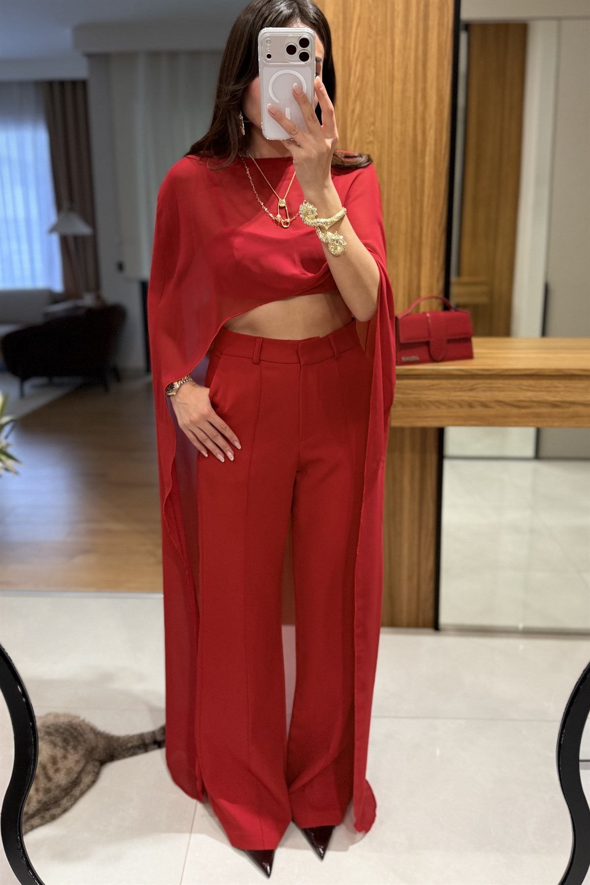 Sophia Kırmızı Şifon Pelerinli Üçlü Takım