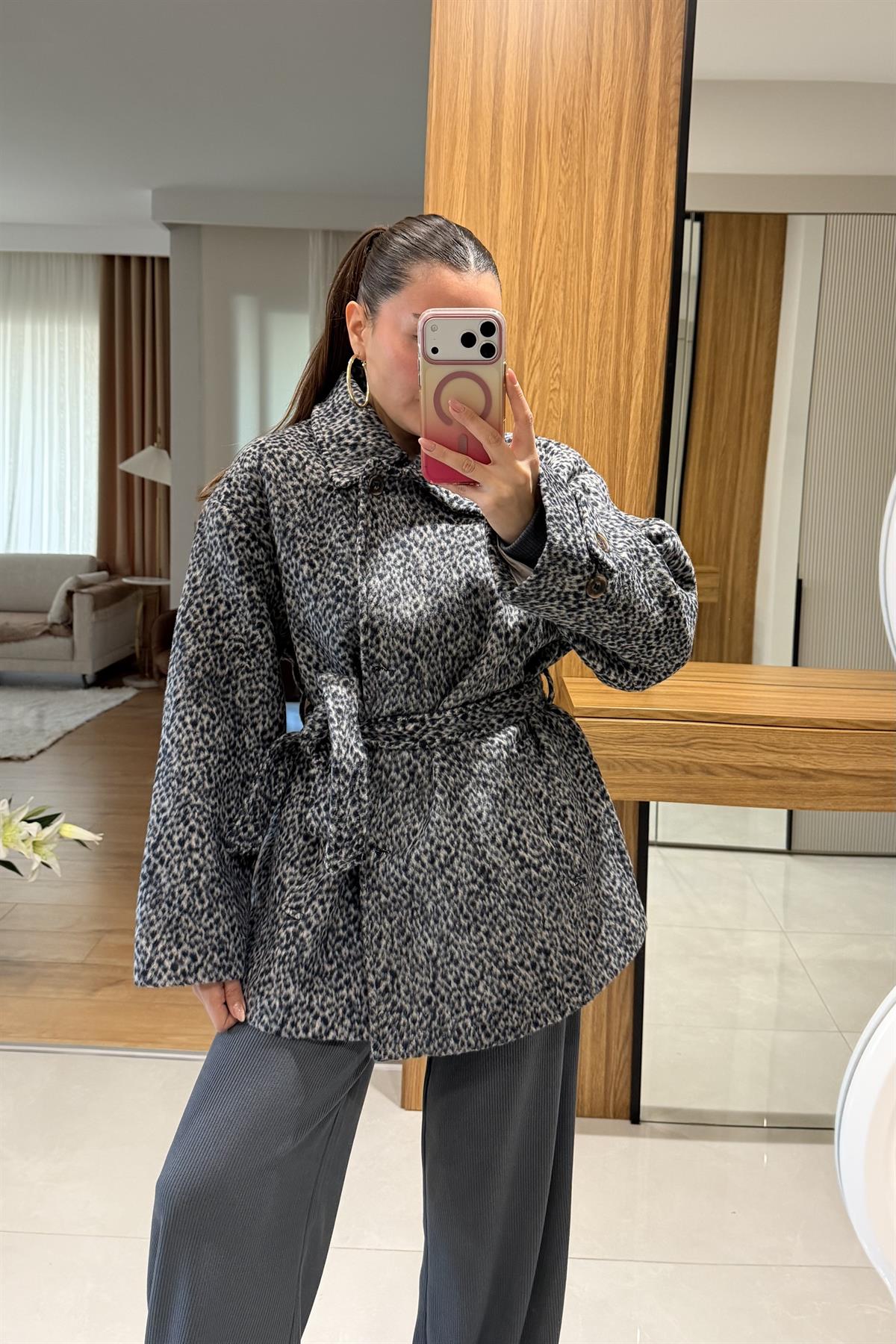 Sophie Antrasit Kaşe Kuşaklı Kaban