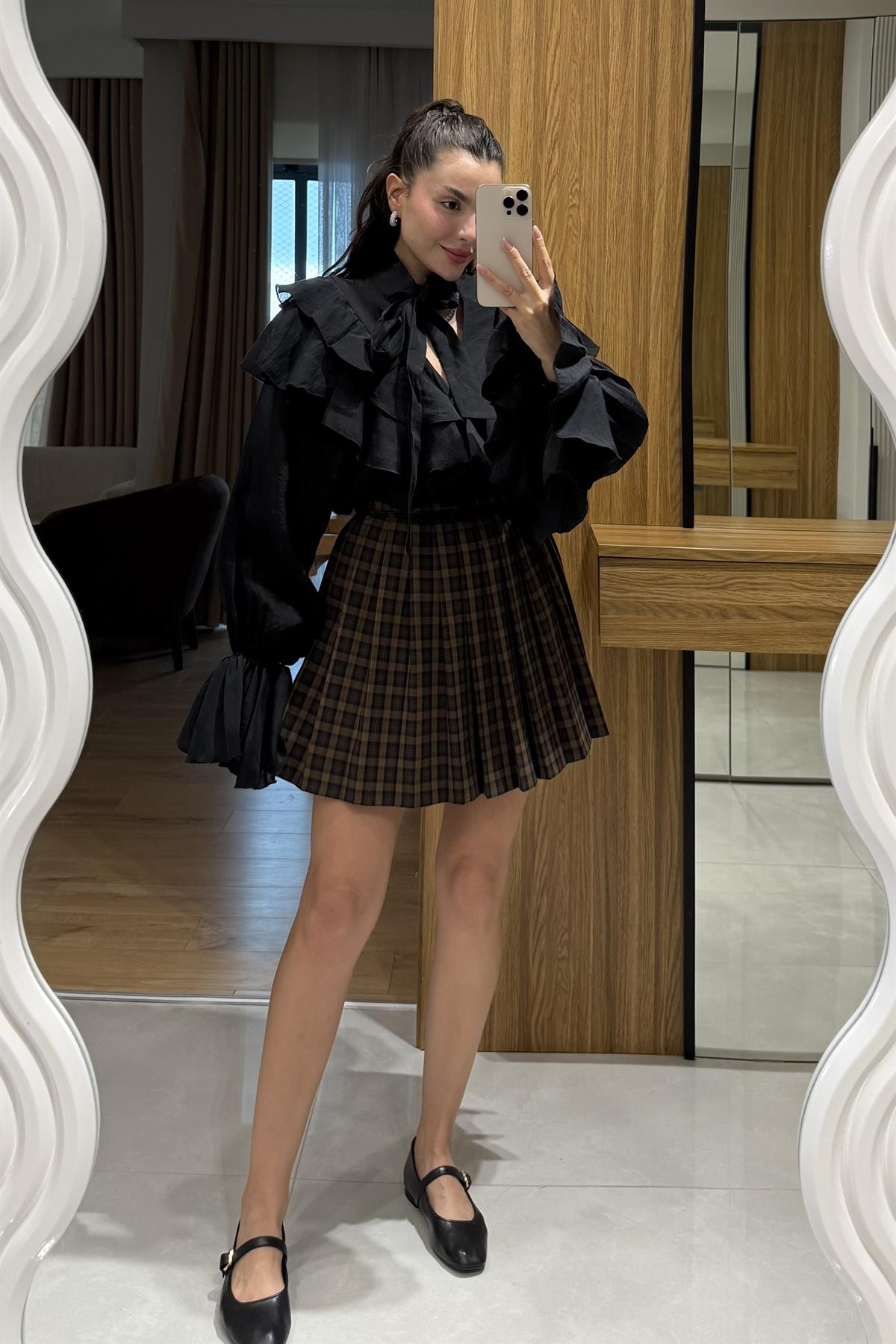 Sorelle Pötikare Piliseli Etek