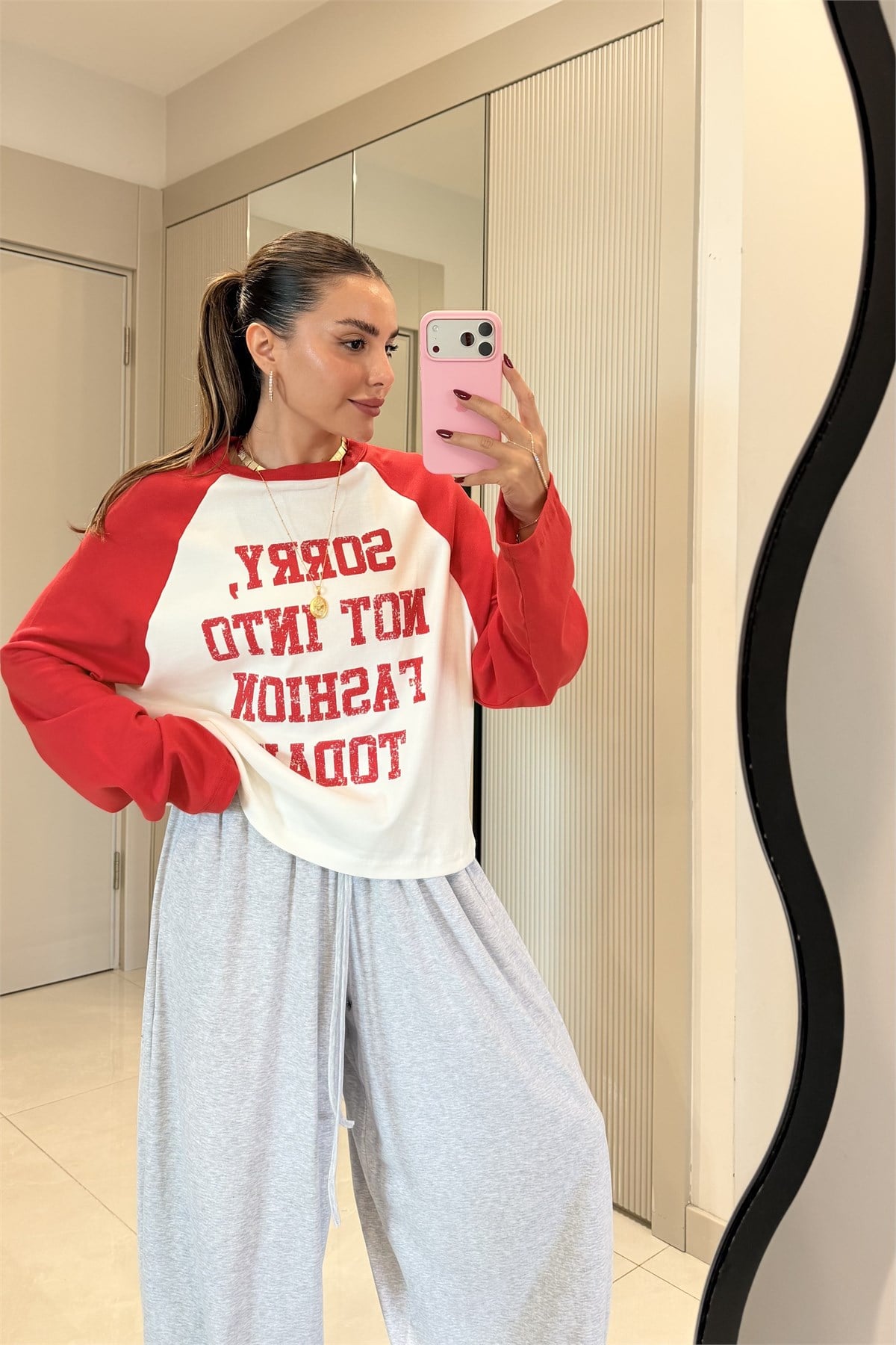 Sorry Kırmızı Yazı Baskılı Uzun Kollu Tshirt