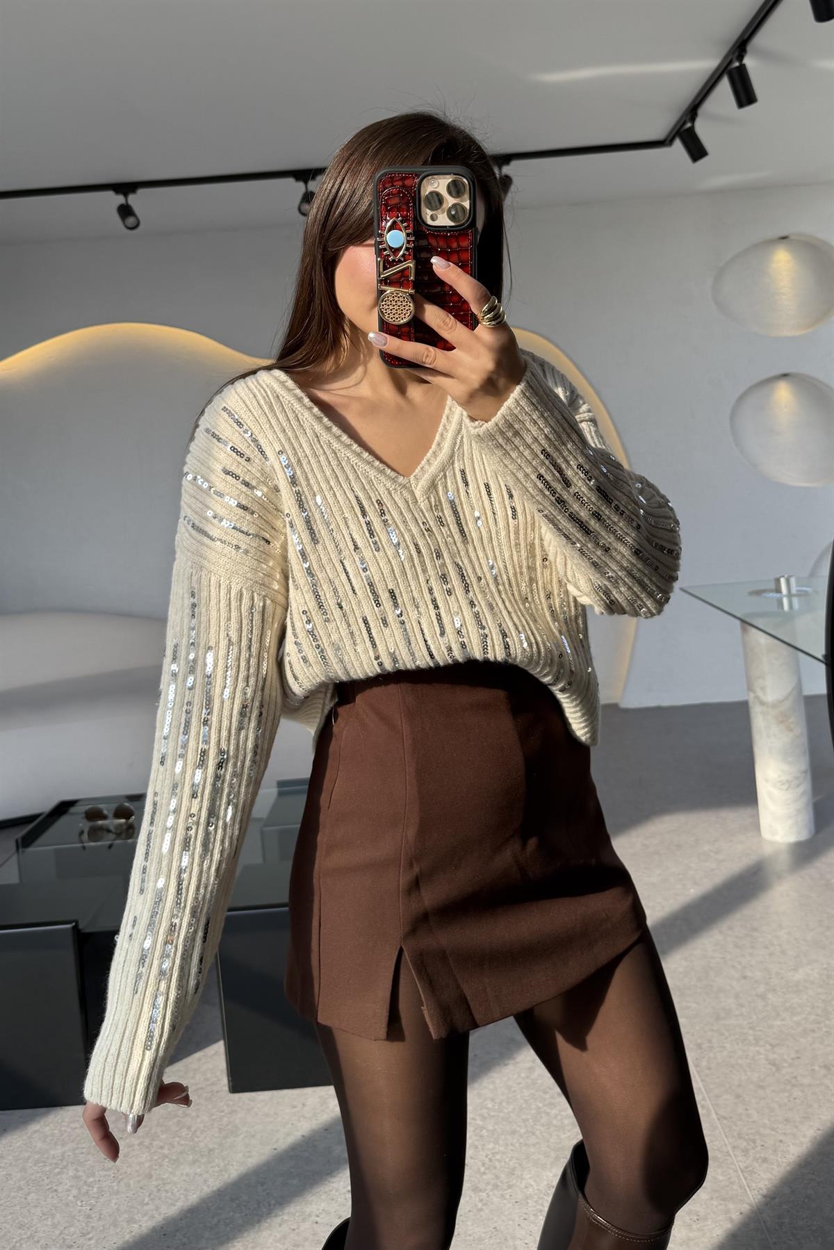 Stamp Taş Payetli V Yaka Kazak