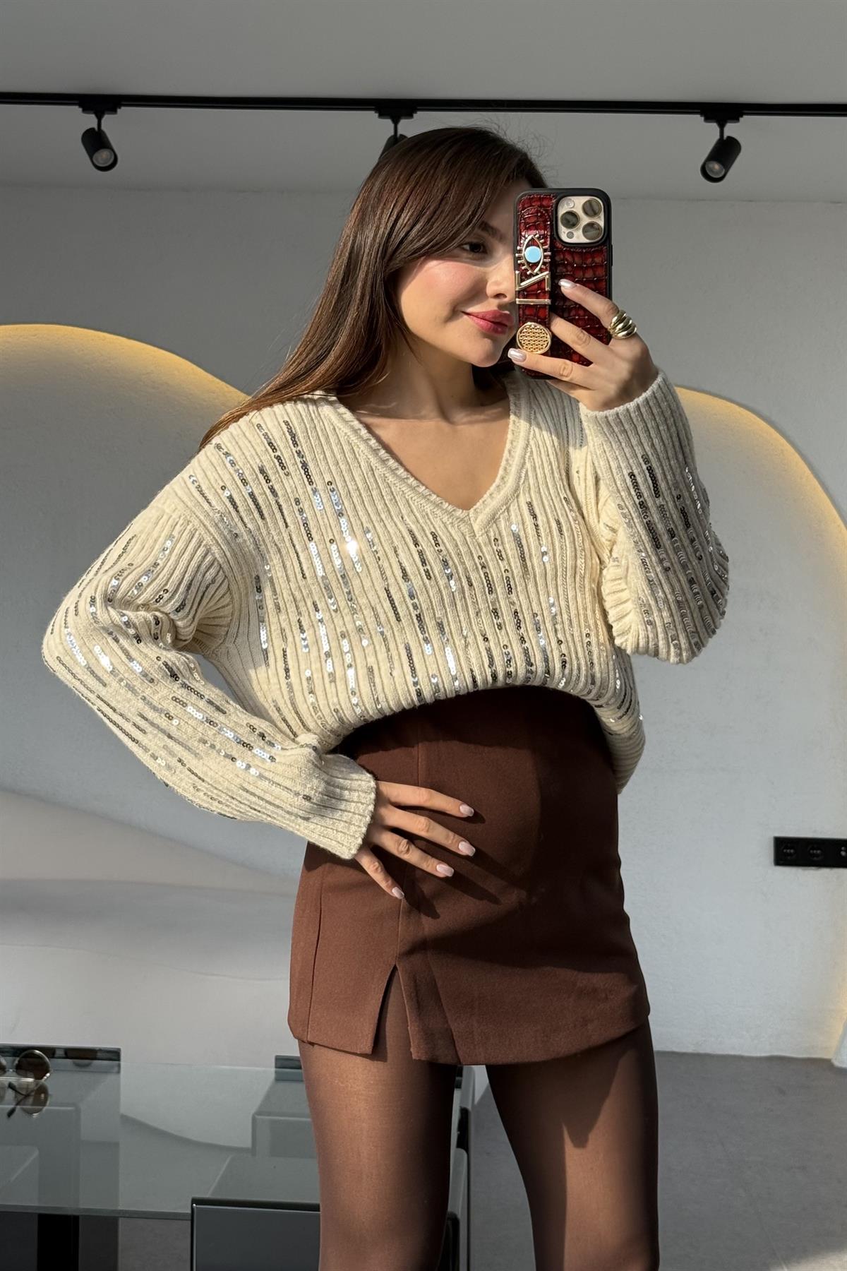 Stamp Taş Payetli V Yaka Kazak