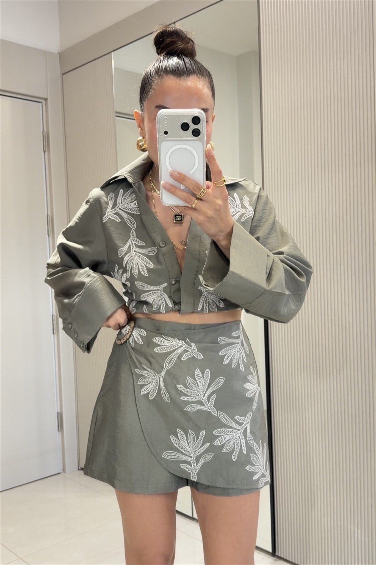 Stars Haki Nakışlı Crop Gömlek