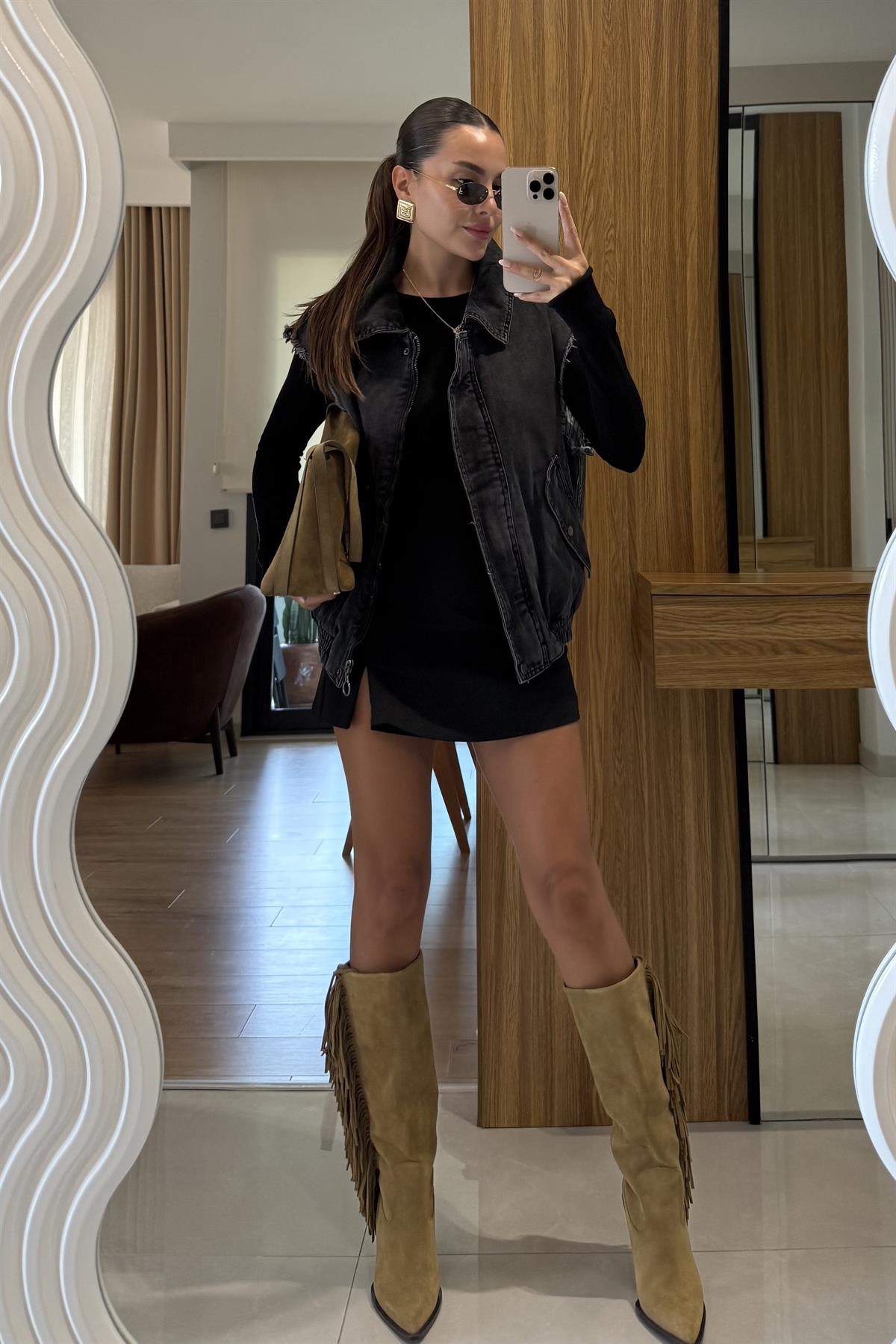 Stellar Siyah Yırtmaçlı Şort Etek