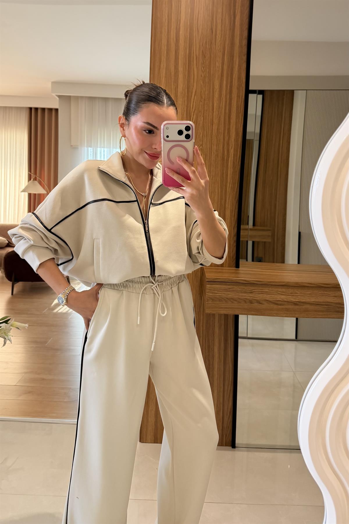 Sterling Krem Biyeli Eşofman Takımı