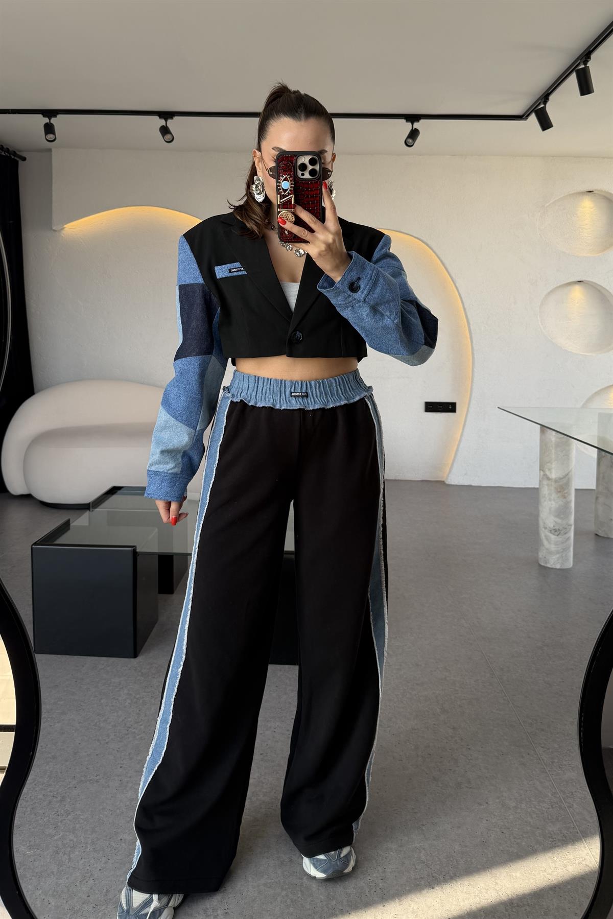 Strong Kenarları Denim Detaylı Siyah Pantolon 