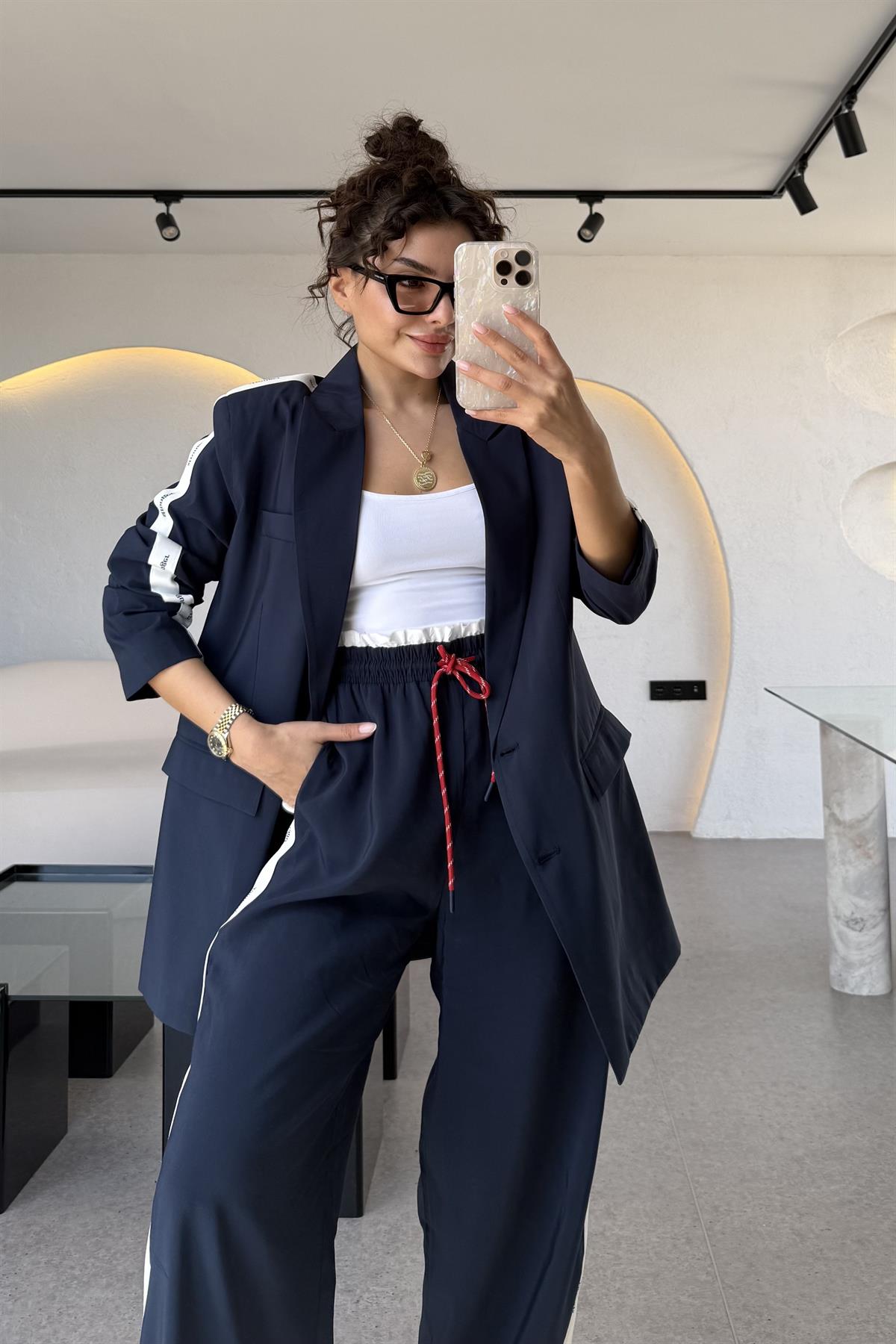 Stronger Yazılı Şeritli Lacivert Pantolon