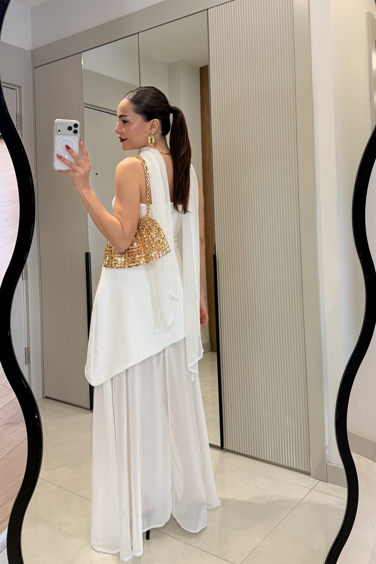 Swan Beyaz Şallı Tasarım Elbise