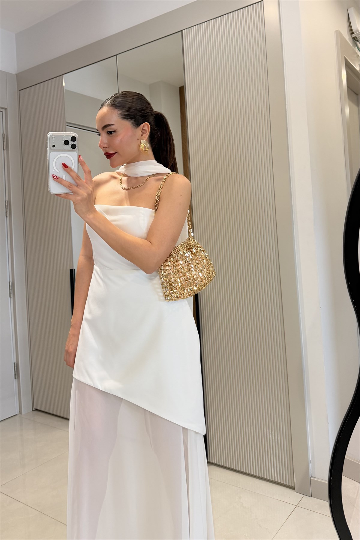 Swan Beyaz Şallı Tasarım Elbise