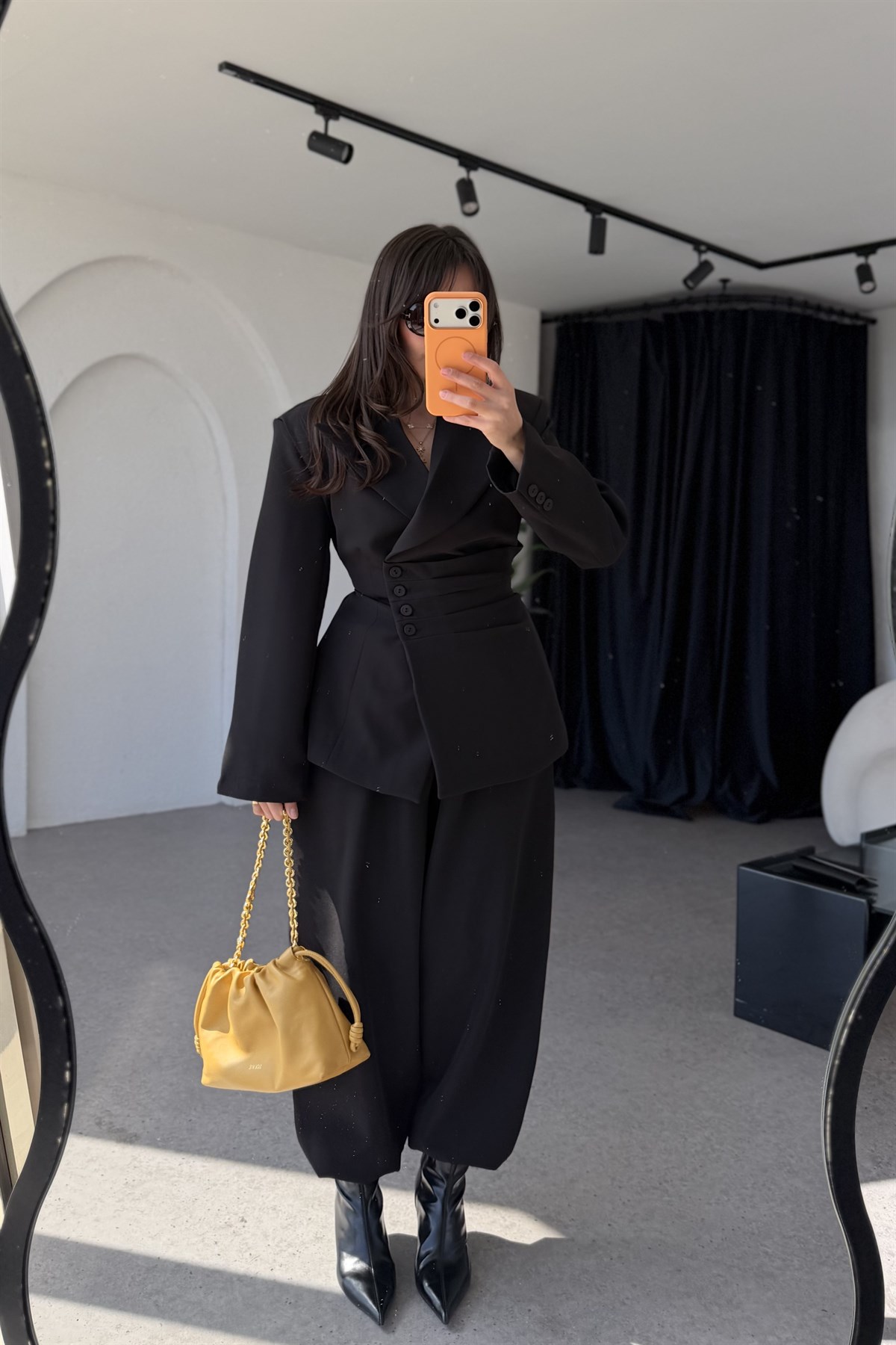 Tamara Siyah Premium Blazer Düğmeli Takım