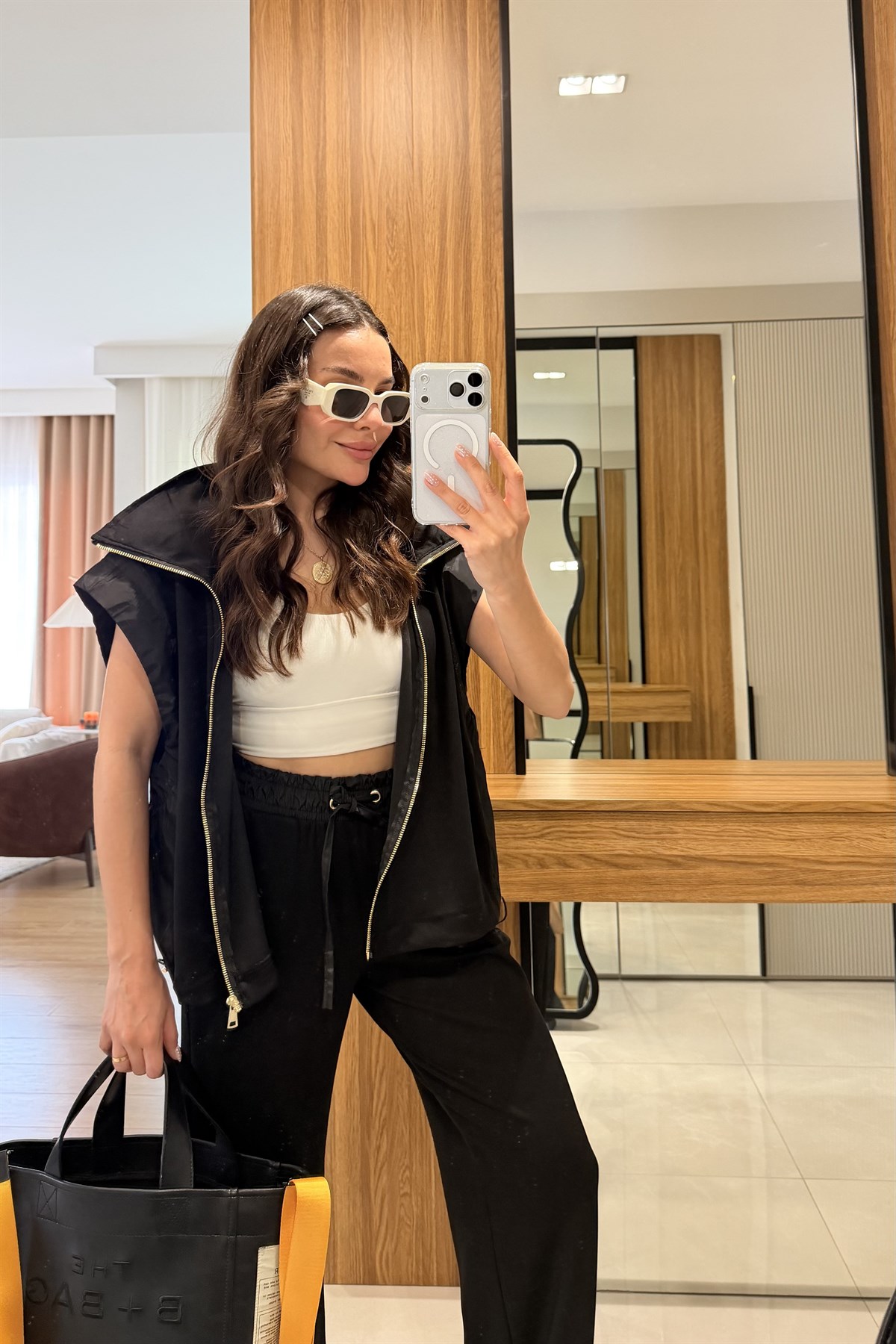 Tania Siyah Yelekli Paraşüt Detaylı Modal Takım