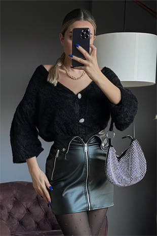 Taşlı siyah peluş hırka