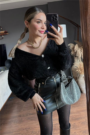 Taşlı siyah peluş hırka