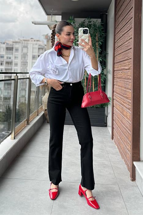 Tayla Siyah Kesikli Flare Jean