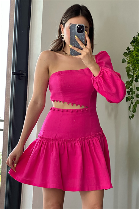Tek omuz yandan dekolteli pembe elbise