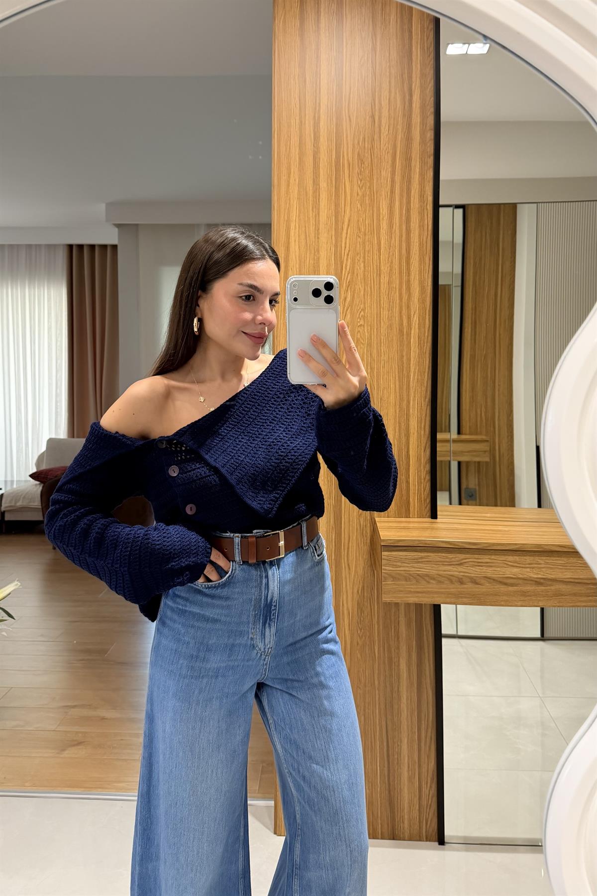 Tovra Lacivert Madonna Yaka Düğmeli Triko Kazak