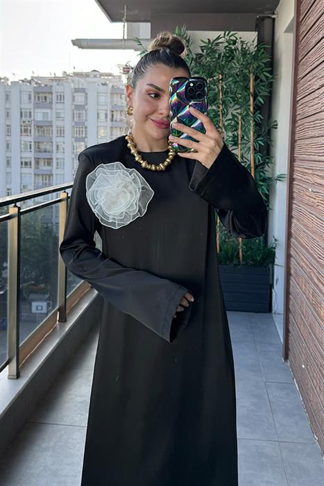 Tually Vatkalı Siyah Saten Elbise 