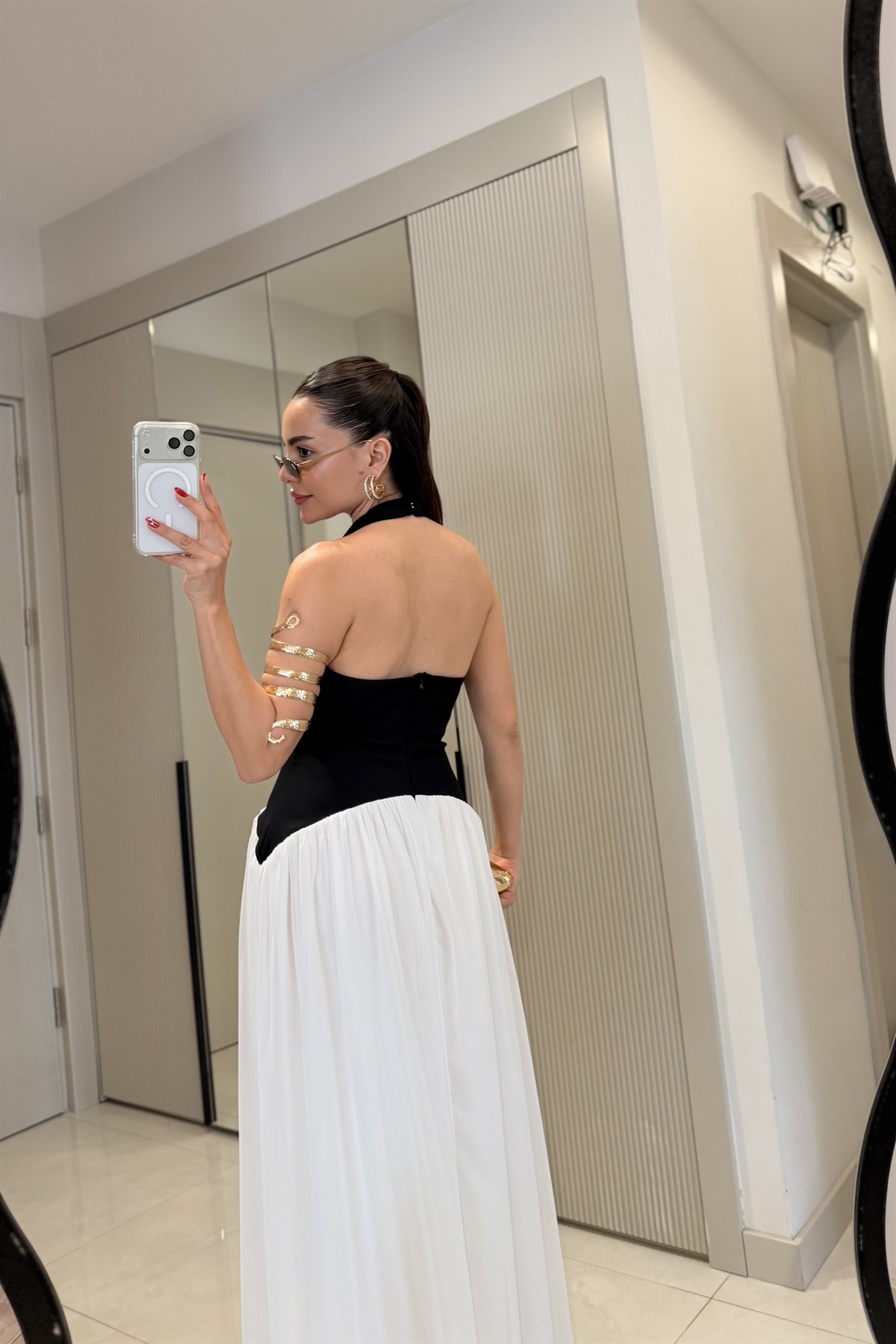 Tylie Gold Düğme Detaylı Kontrast Maxi Elbise
