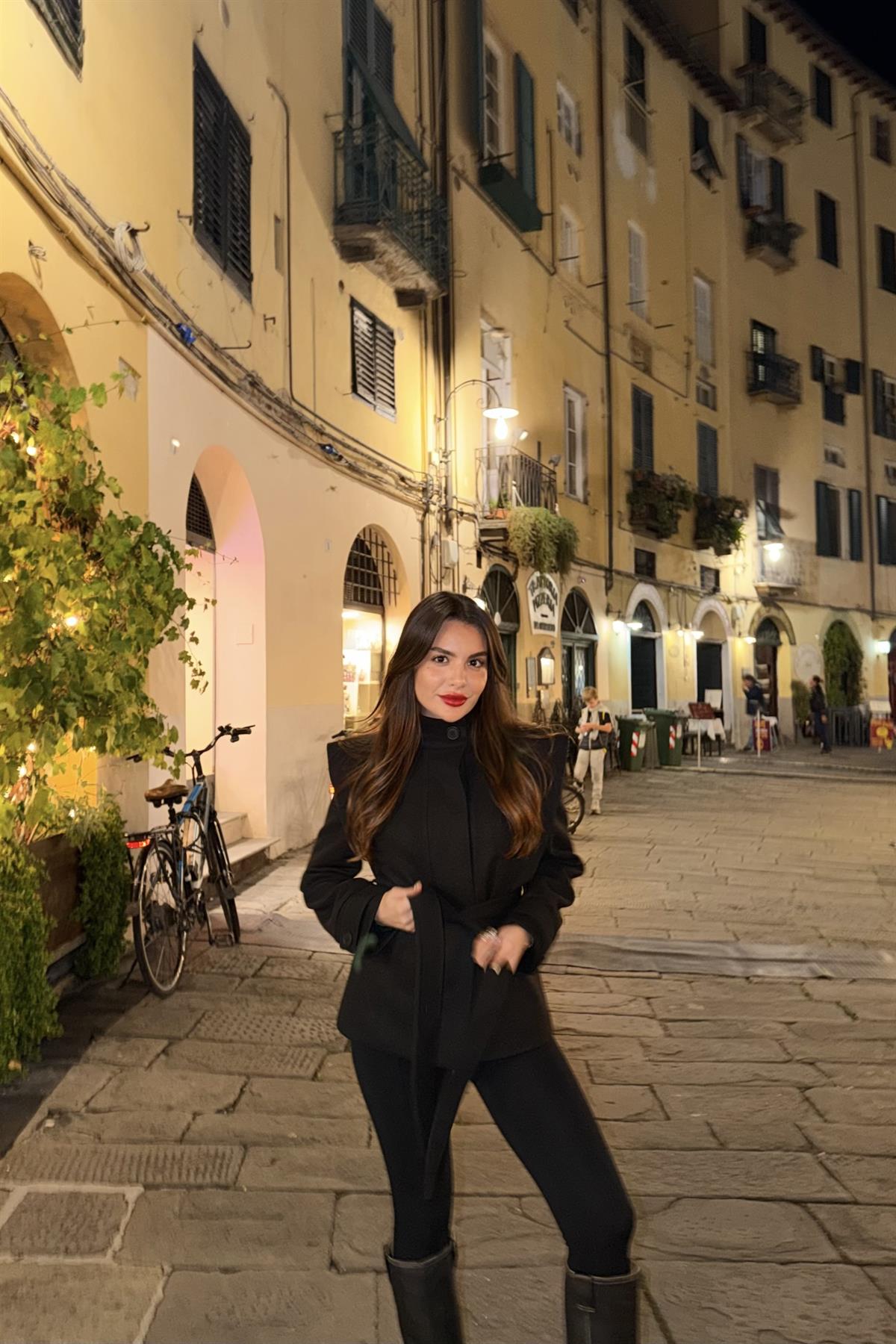 Umbria Siyah Kaşe Vatkalı Ceket