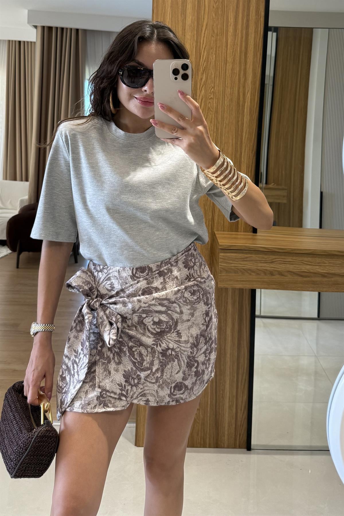 Uras Vatkalı Gri Tshirt
