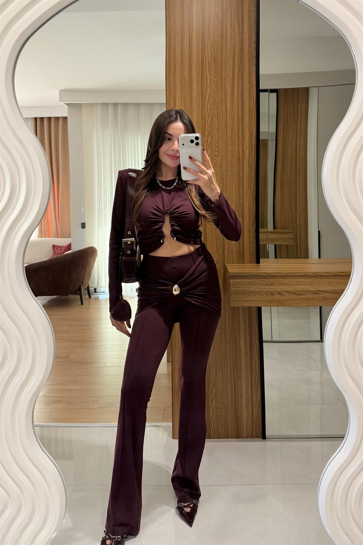 Valerio Mürdüm Aksesuar Detaylı Büzgülü Bluz Pantolon Takım