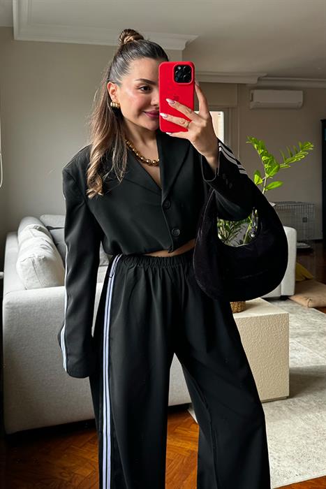 Valtirio Yanları Şeritli Mini Blazer Ceket