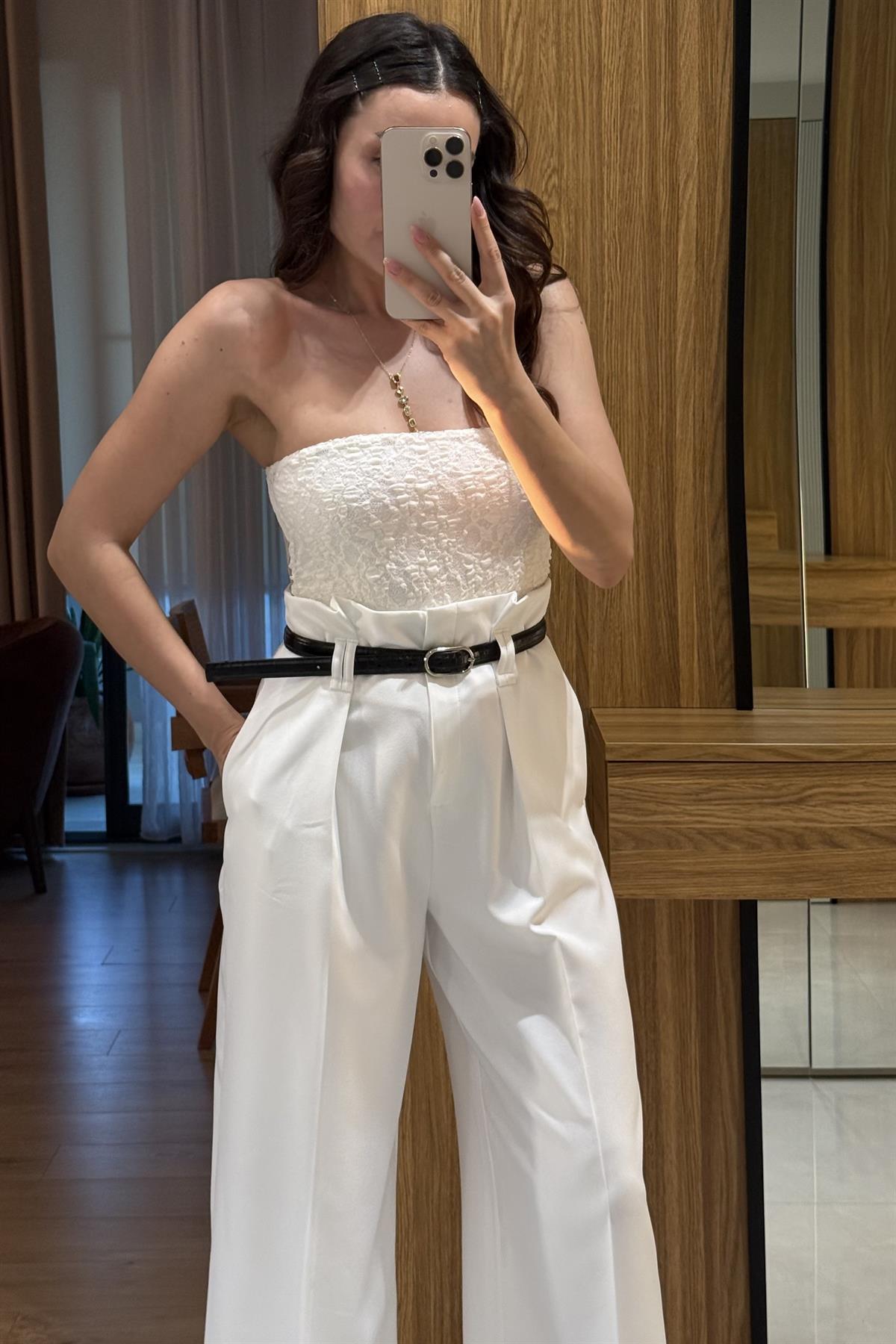 Velira Beyaz Straplez Dantel Bodysuit 