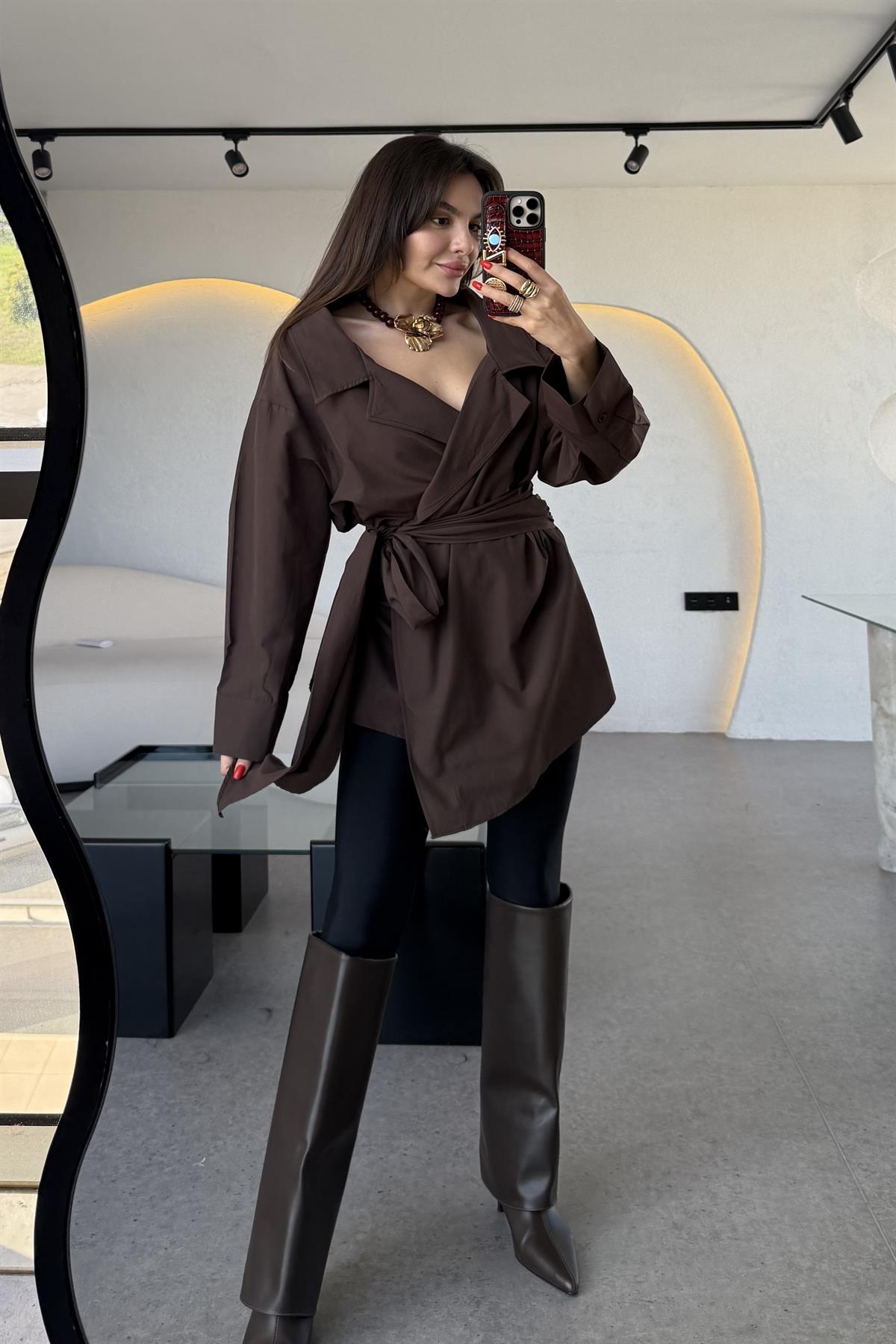 Velva Acı Kahve Bağlamalı Tasarım Gömlek