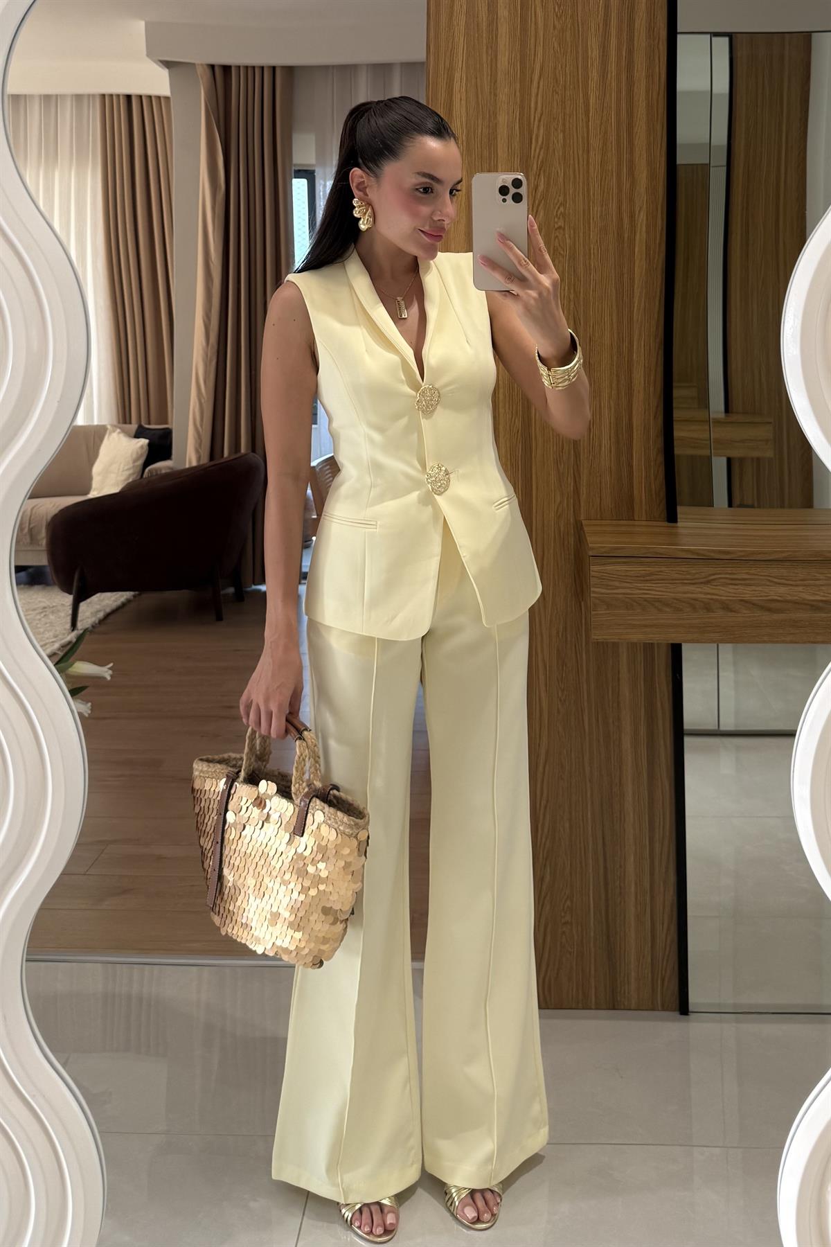 Velzia Sarı Gold Düğmeli Takım