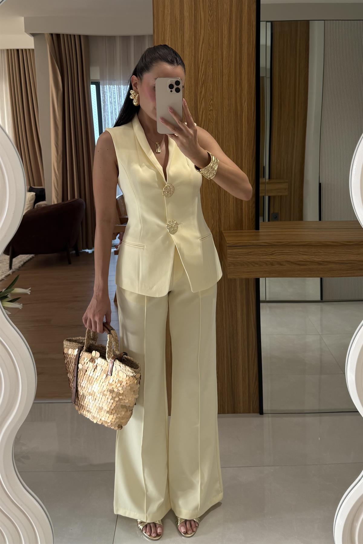 Velzia Sarı Gold Düğmeli Takım