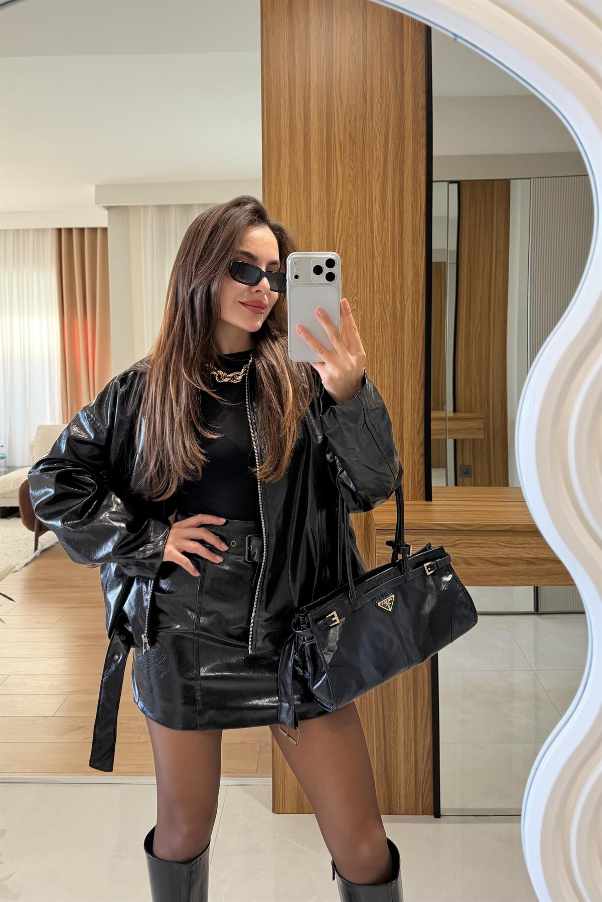 Venna Siyah Deri Etekli Bomber Takım