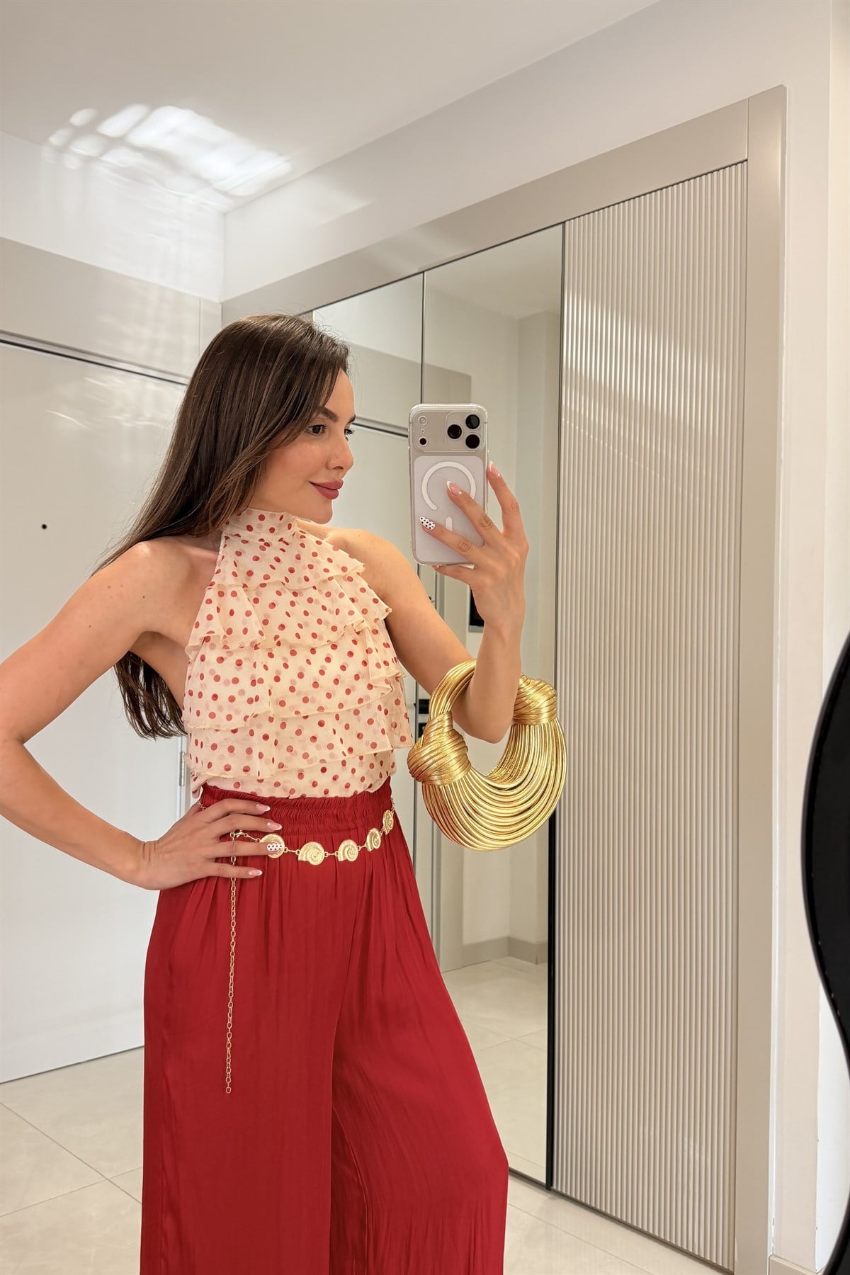 Veronika Bej Puantiyeli Fırfırlı Bluz
