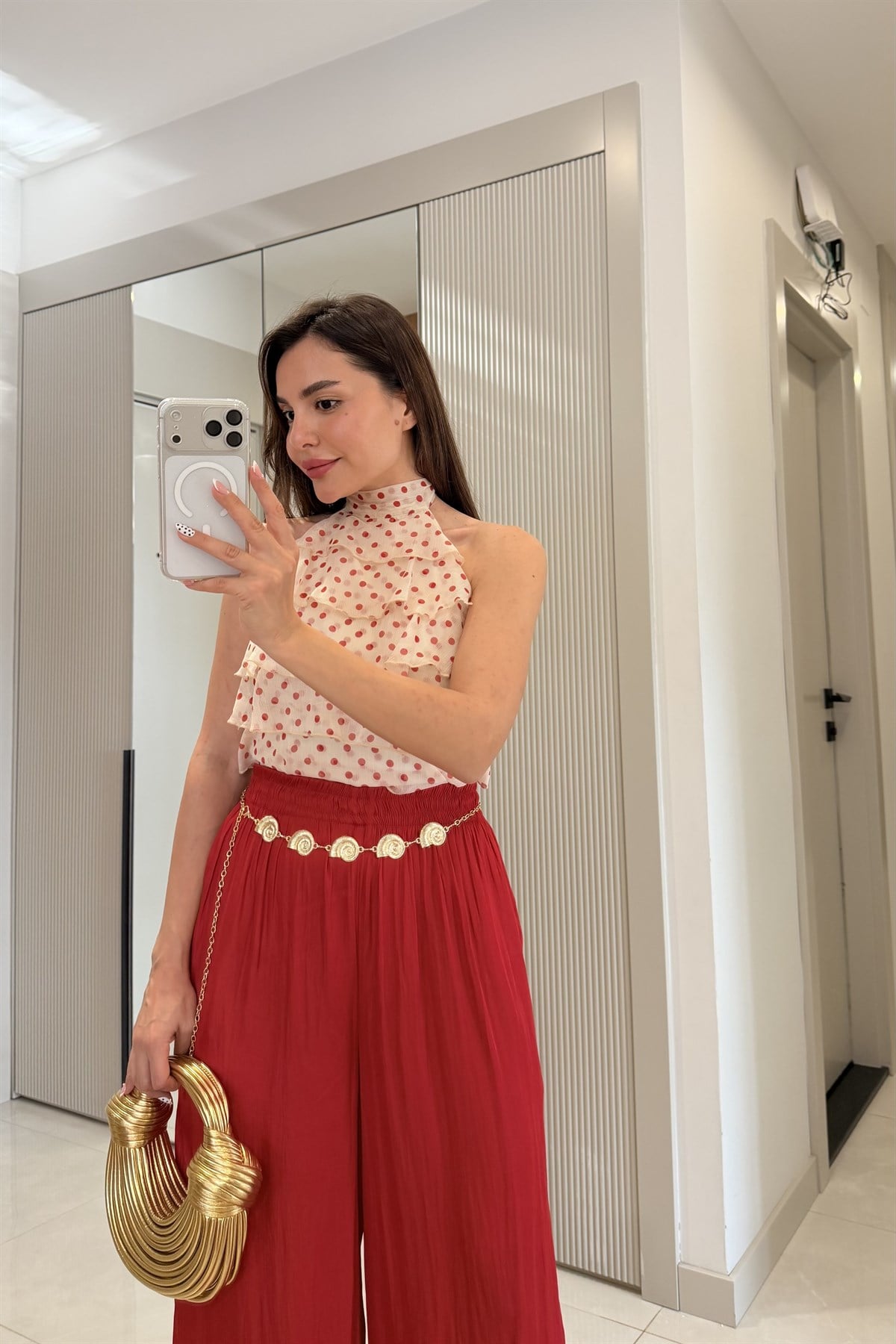 Veronika Bej Puantiyeli Fırfırlı Bluz