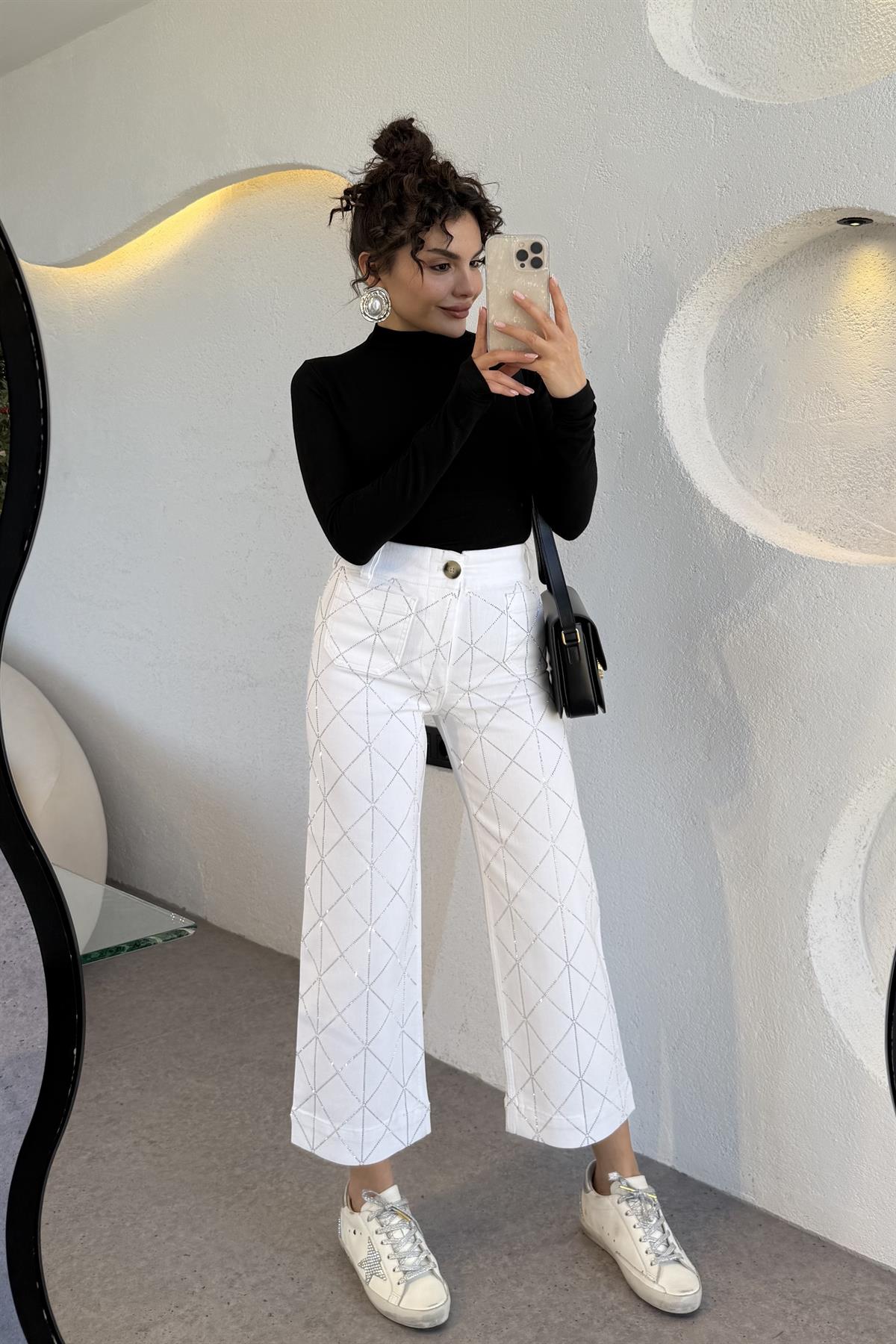 Versa Beyaz Çapraz Taşlı Jean 