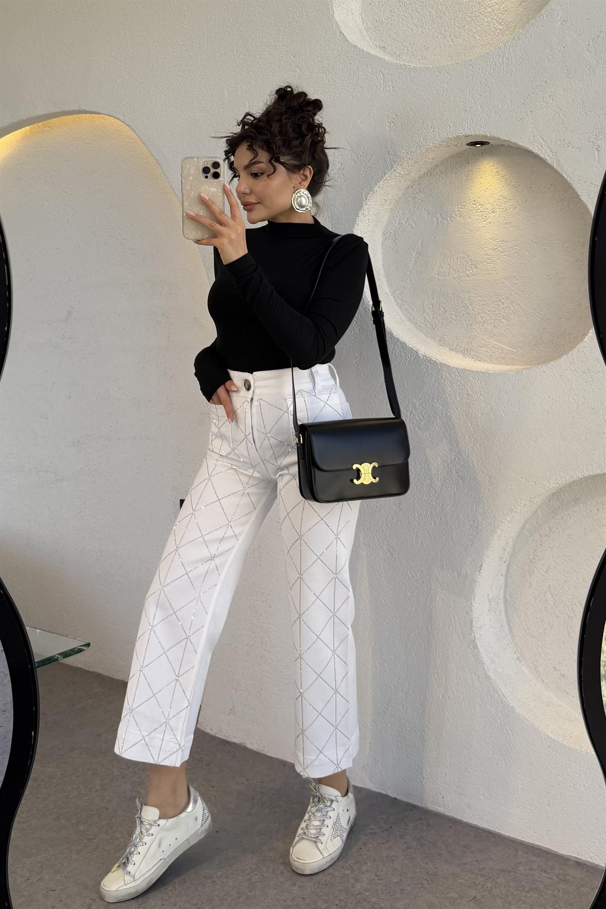 Versa Beyaz Çapraz Taşlı Jean 