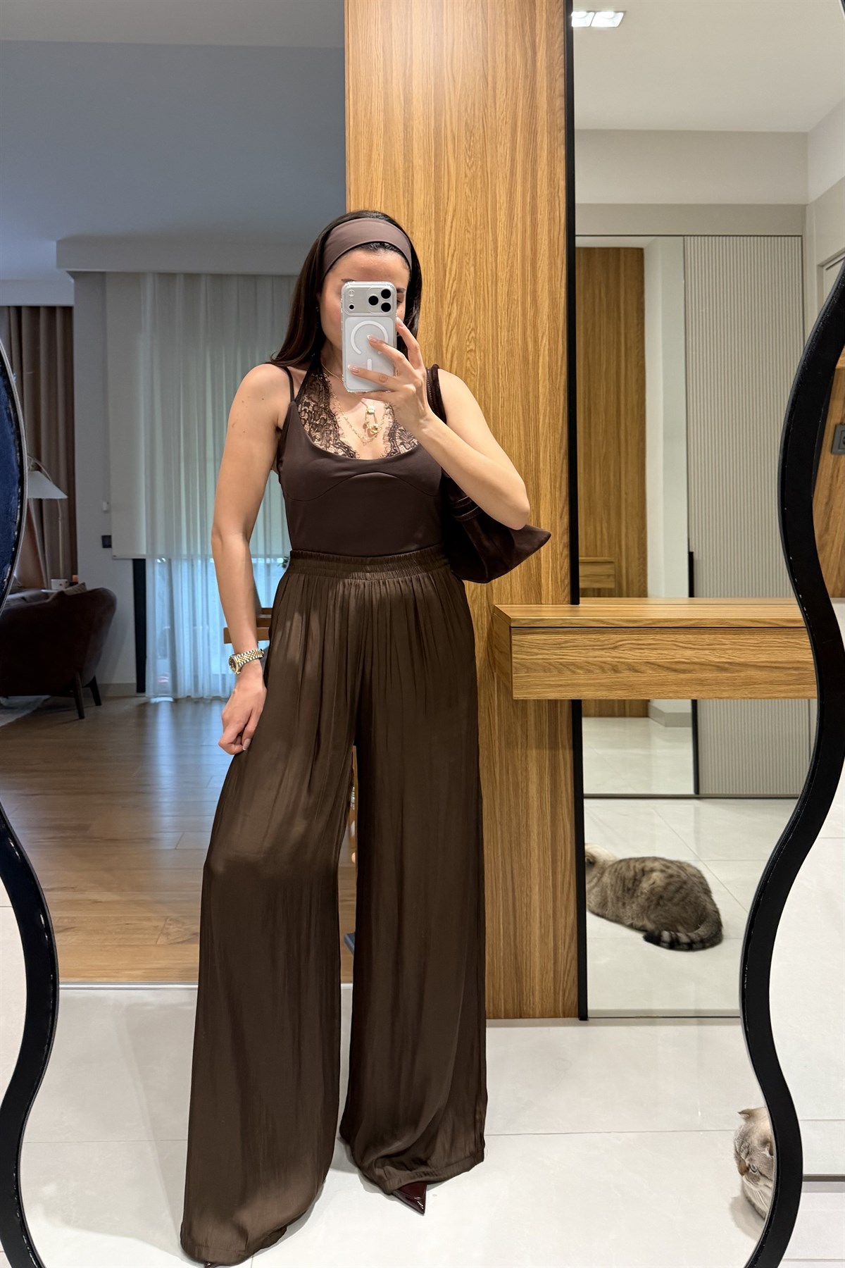 Vespera Kahve Kırışık Model Saten Pantolon