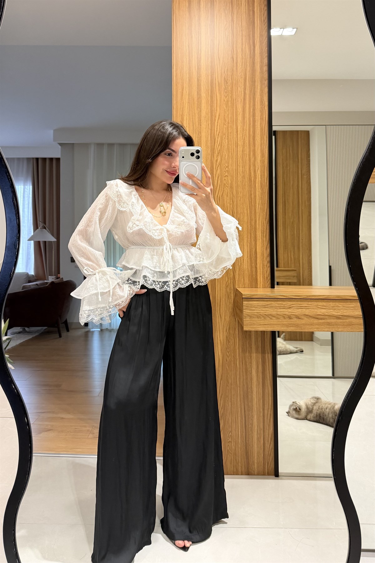 Vespera Siyah Kırışık Model Saten Pantolon