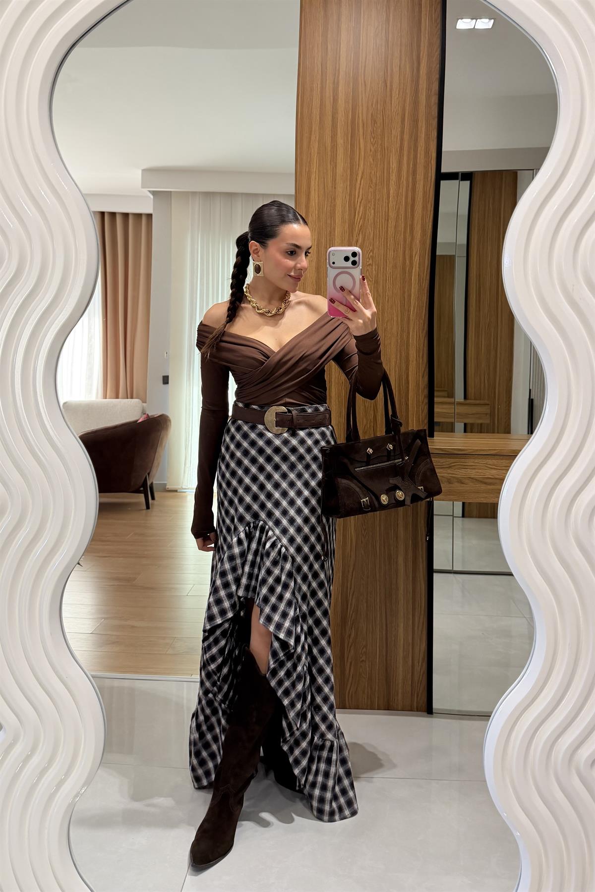 Vesse Kahve Fırfırlı Maxi Ekose Etek